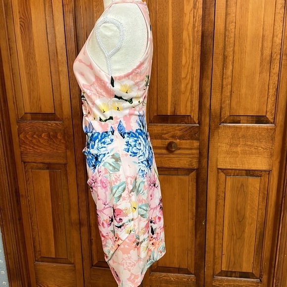 Guess Coral Multicolored Floral Halter Keyhole Side Ruching Bodycon Dress Size 6 - Picture 3 of 13